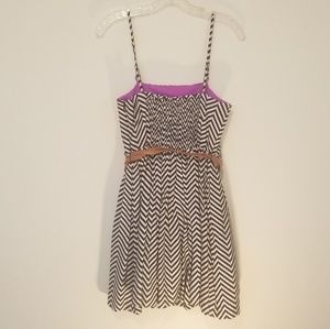 Jessica Simpson NWOT strapless B/W chevron dress